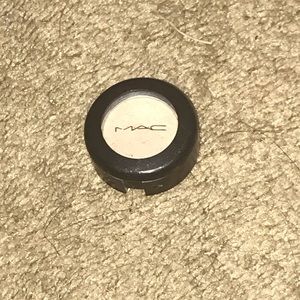 Mac single shadow
